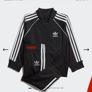 Adidas Boys SST track suit. Black. SZ 8